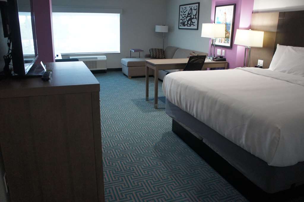 La Quinta Inn & Suites By Wyndham Lafayette Oil Center Bilik gambar