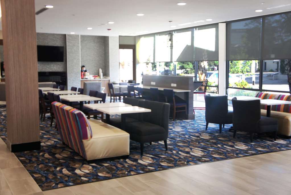 La Quinta Inn & Suites By Wyndham Lafayette Oil Center Dalaman gambar